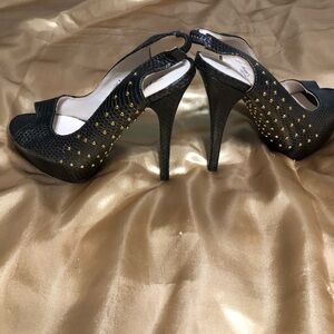 Zi Giny Brown High Heel Leather Slingback Size 8
1” Platform 5” Heel